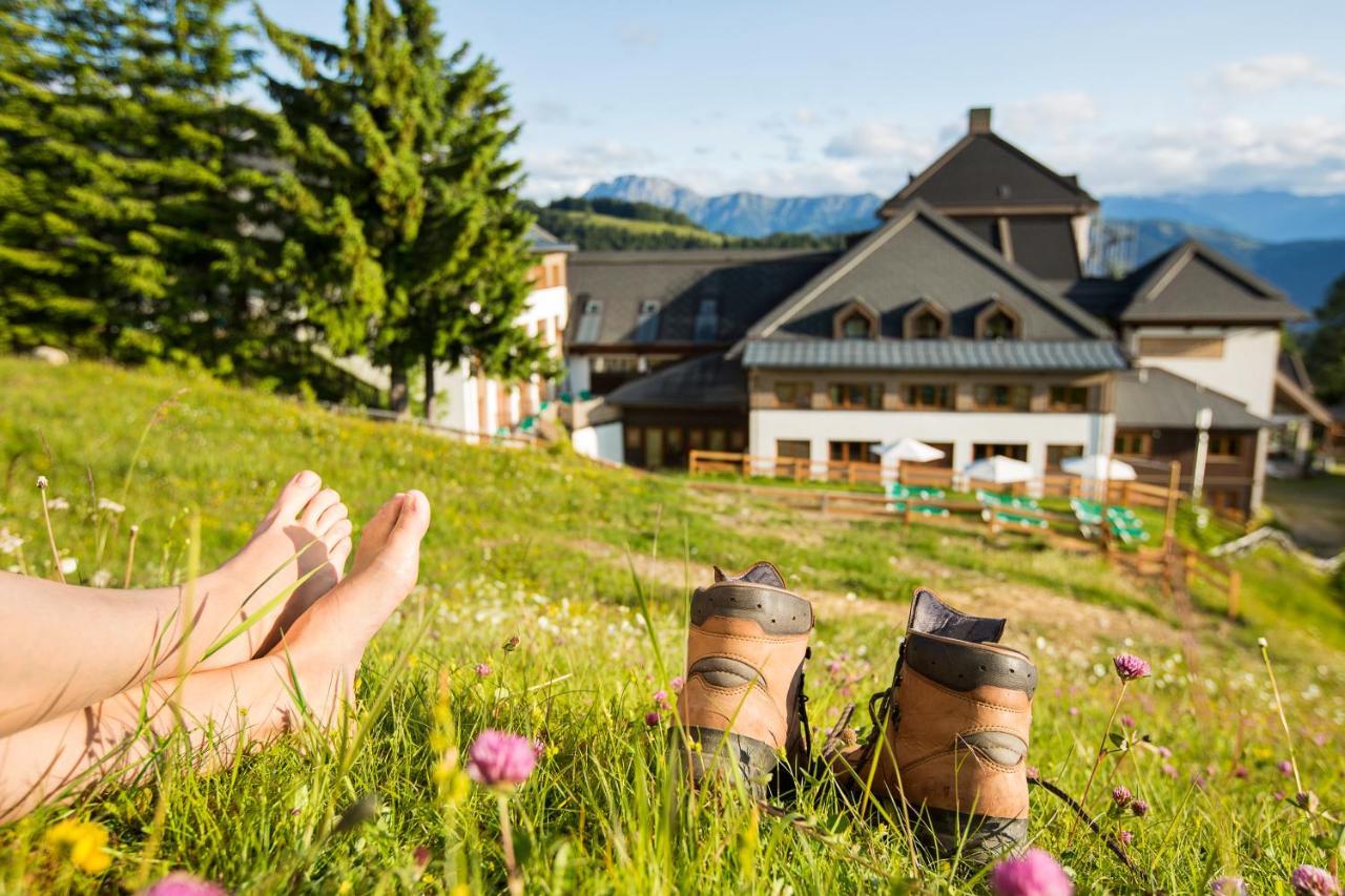 Hotel Robinson Schlanitzen Alm - Hermagor Extérieur photo