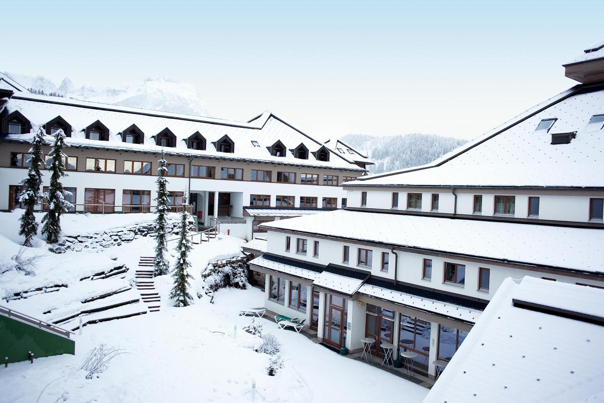 Hotel Robinson Schlanitzen Alm - Hermagor Extérieur photo