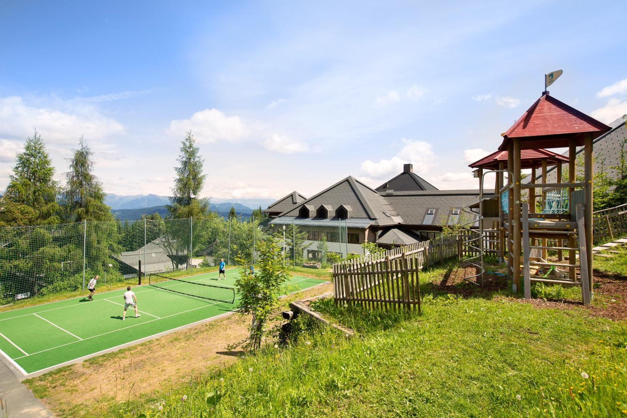 Hotel Robinson Schlanitzen Alm - Hermagor Extérieur photo